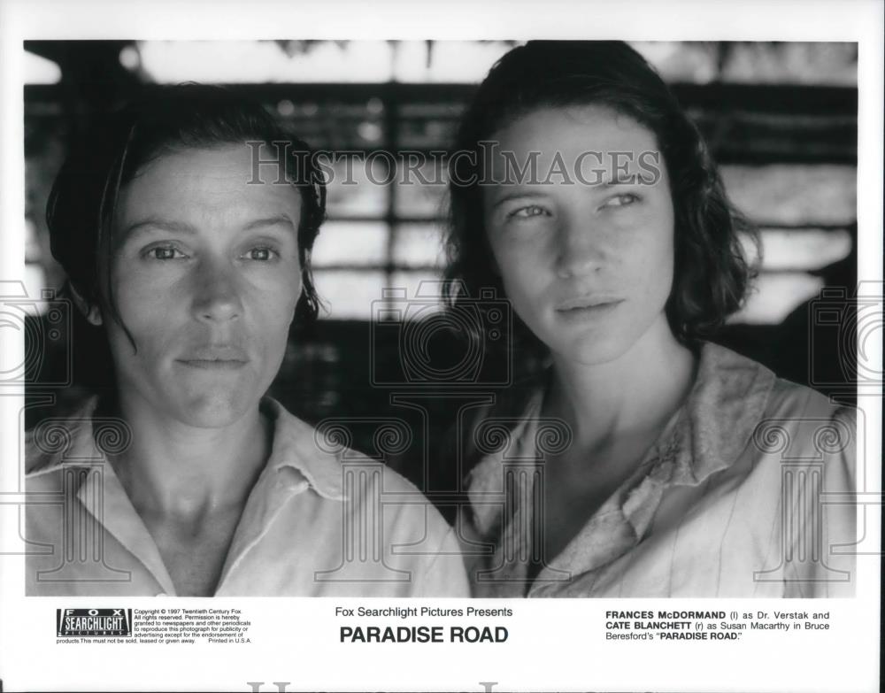 1997 Press Photo Frances McDormand and Cate Blanchett in Paradise Road - Historic Images