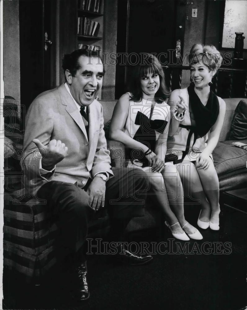 1966 Press Photo The Odd Couple - cvp24871 - Historic Images