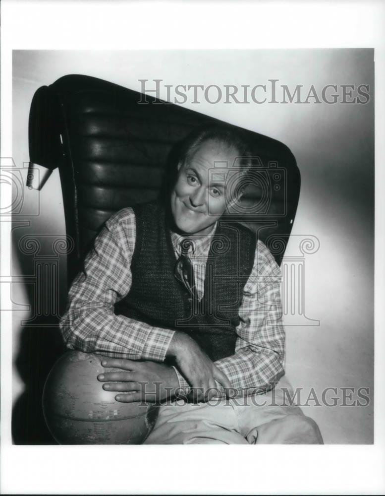 Press Photo John Lithgow stars on 3rd Rock from the Sun TV show - cvp24459 - Historic Images