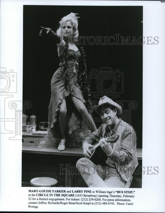 1996 Press Photo Bus Stop Mary Louise Parker Larry Pine - cvp27295 - Historic Images