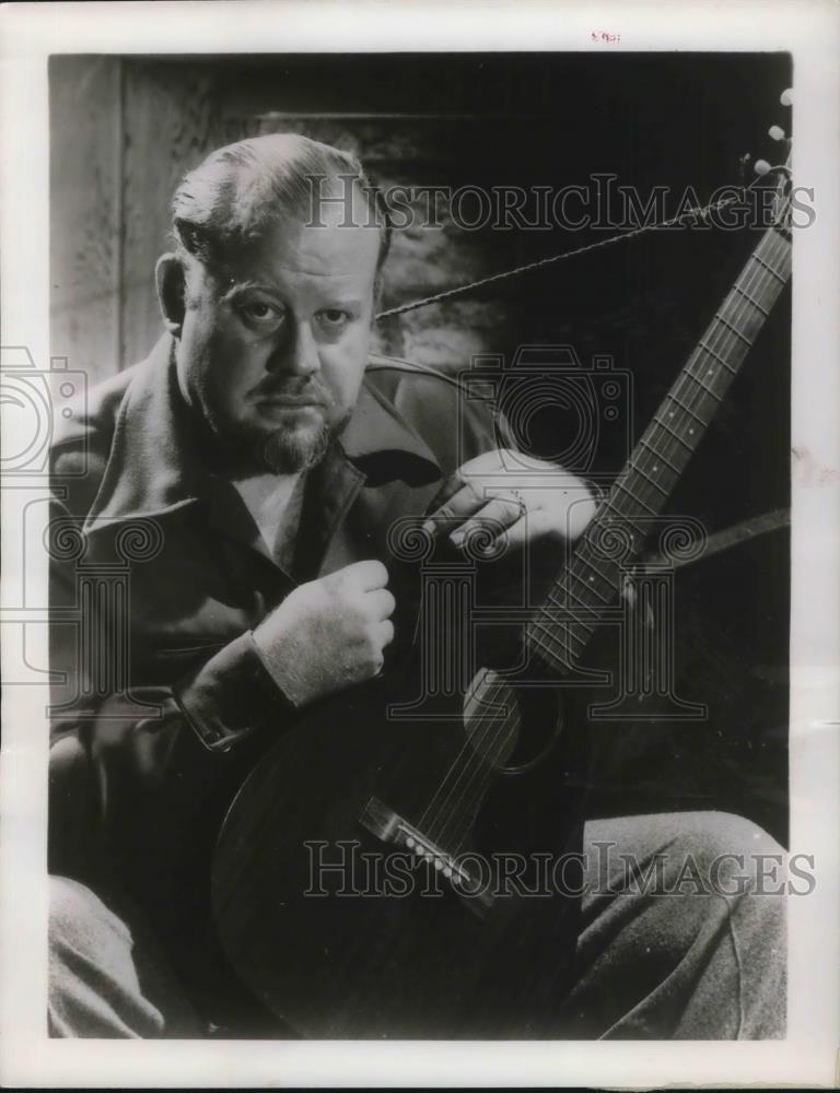 1949 Press Photo Burl Ives On Arthur Godfrey And His Friends - cvp24127 - Historic Images