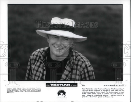 1998 Press Photo Peter Weir director of The Truman Show movie film - cvp22311 - Historic Images