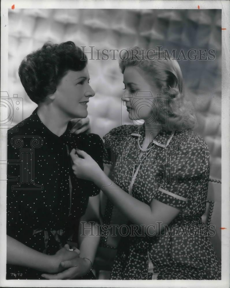 1954 Press Photo Fay Holden & Ceceilia Parker on Audy Herdy Meets Debutante - Historic Images