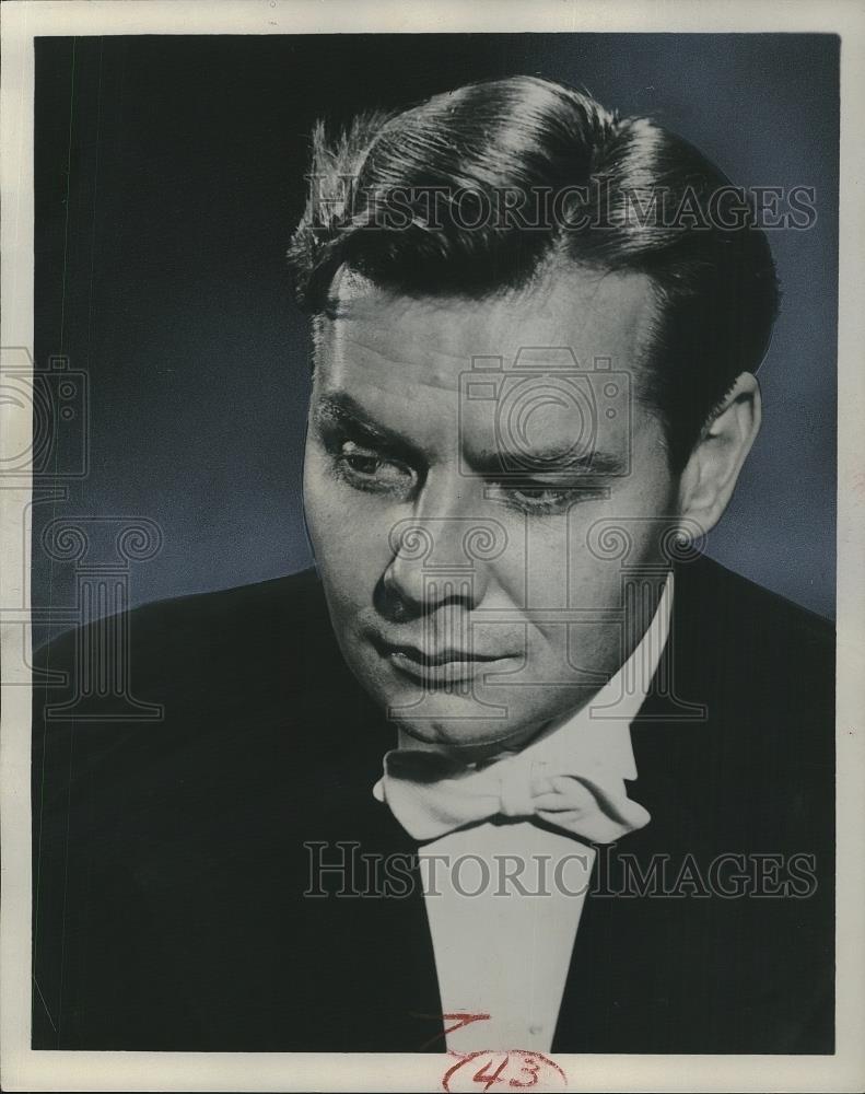 1956 Press Photo Robert Shaw Associate Conductor - cvp26473 - Historic Images