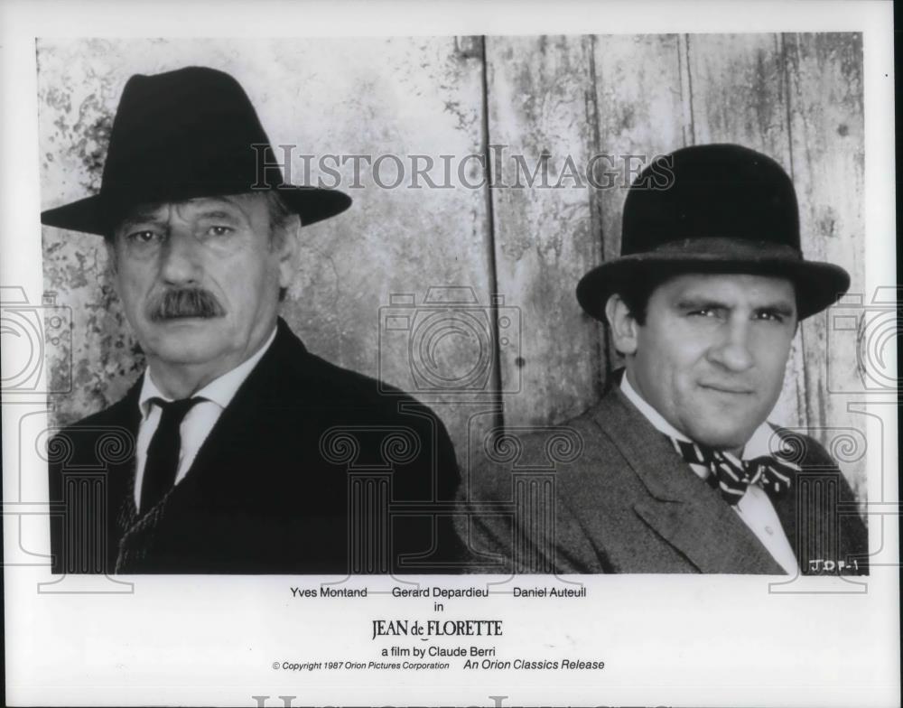 1997 Press Photo Yves Montand and Gerard Depardieu in Jean de Florette - Historic Images