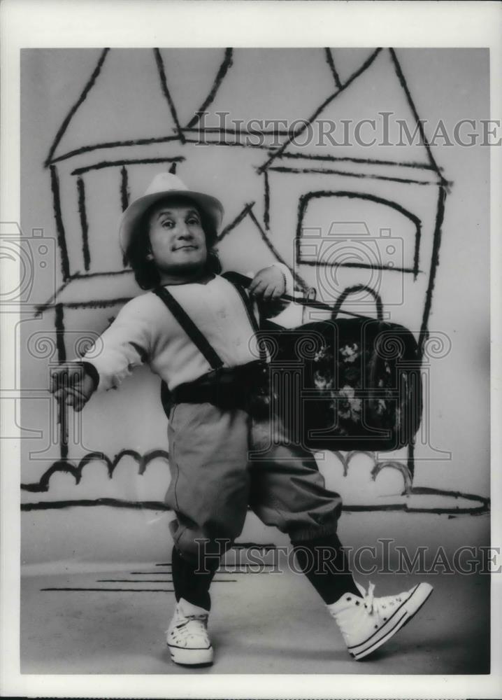 1986 Press Photo David Rappaport in &quot;The Wizard&quot; - cvp21105 - Historic Images