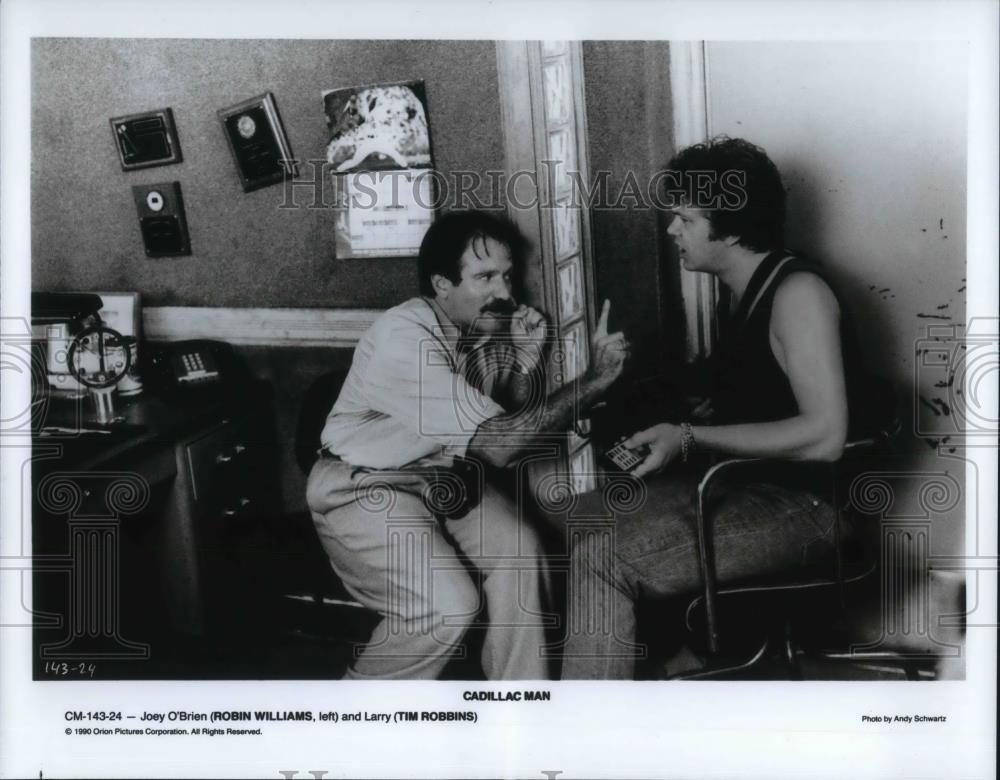 1991 Press Photo Robin Williams and Tim Robbins in Cadillac Man - cvp23177 - Historic Images