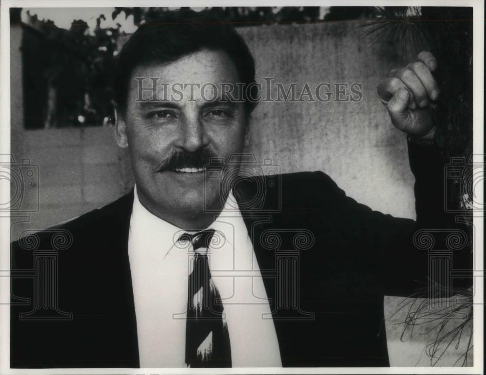 1988 Press Photo Actor Stacy Keach In Hemingway - cvp23831 - Historic Images