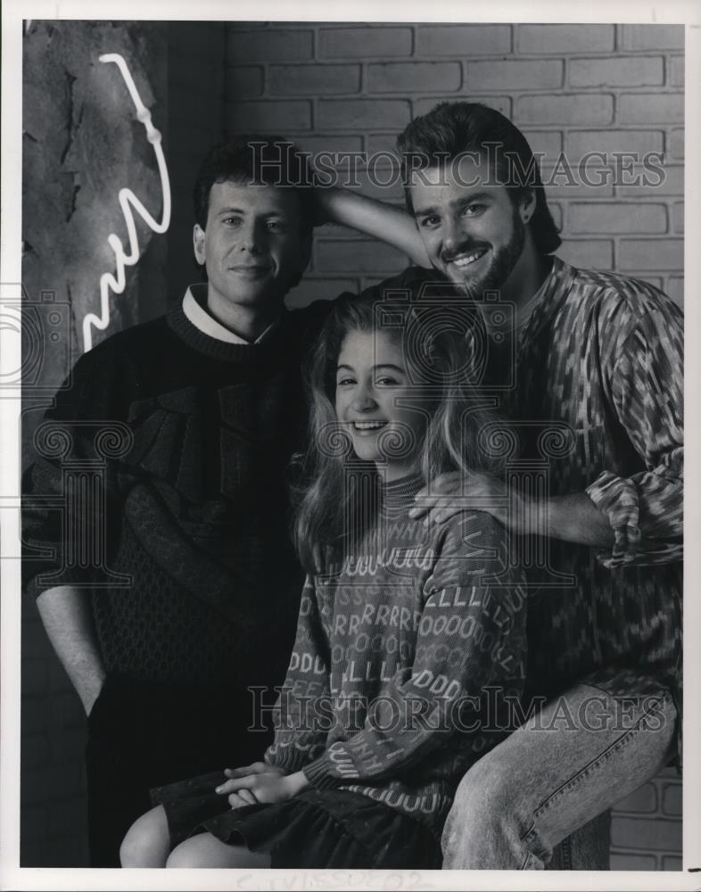 Undated Press Photo Paul Reiser, Staci Keanan, and Greg Evigan in My Two Dads - Historic Images