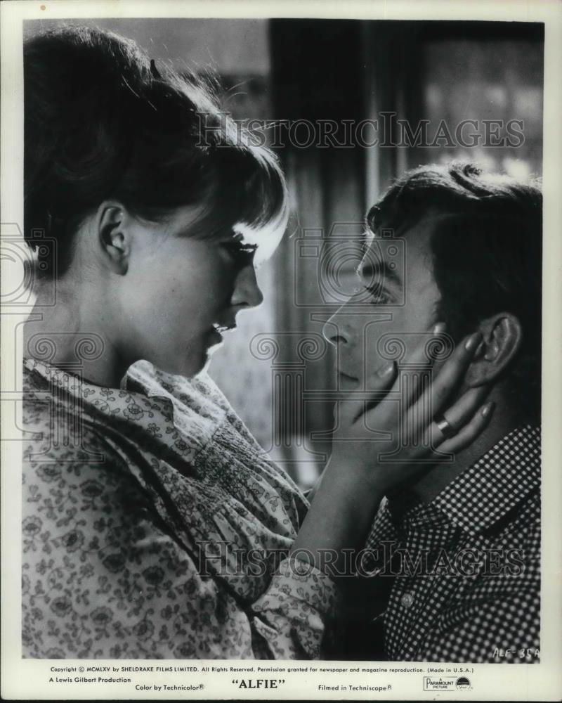 1966 Press Photo Julia Foster and Michael Caine star in Alfie - cvp23587 - Historic Images