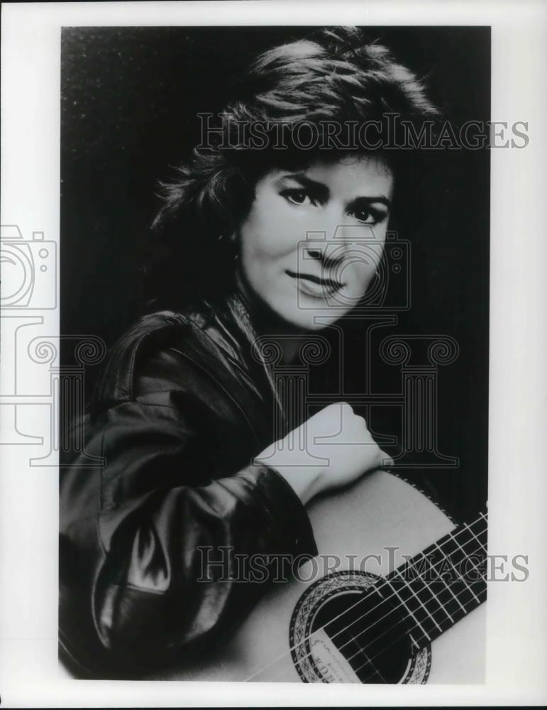 1990 Press Photo Sharon Isbin Classical Folk Guitarist Musician - cvp24328 - Historic Images