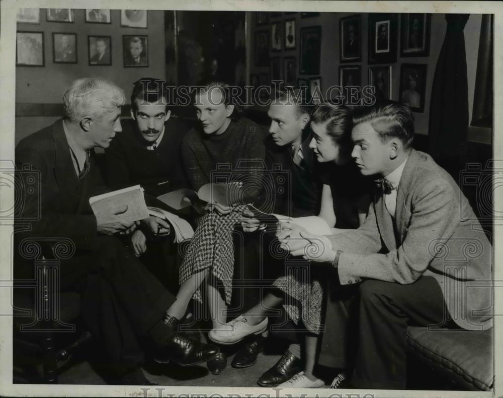 1936 Press Photo Professor Frank Hurburt O&#39;Hara &amp; University of Chicago students - Historic Images