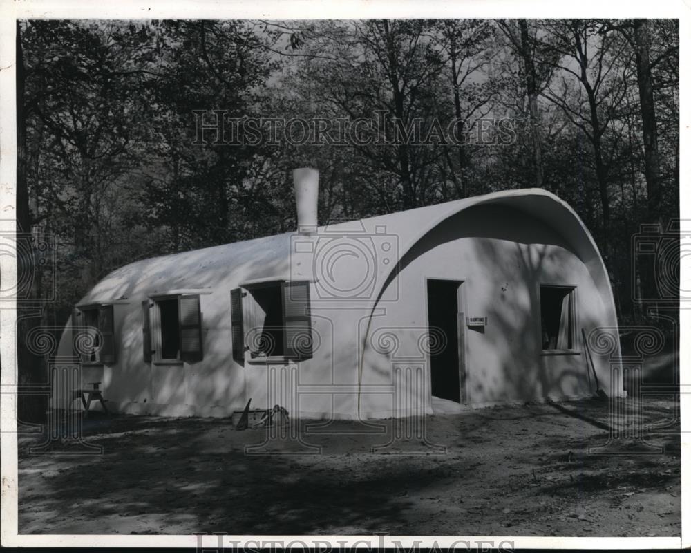 1941 Press Photo A new balloon built house of concrete in testing - Historic Images