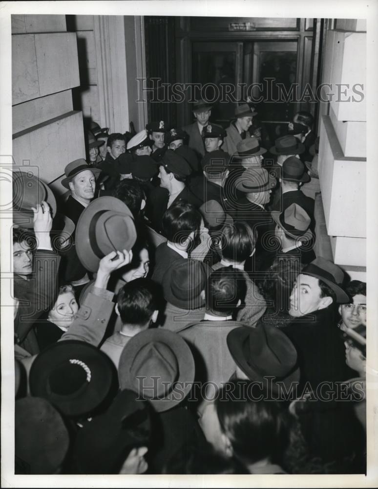 1941 Press Photo Wash DC Crowds at Capitol to hear Pres. address joiint houses - Historic Images