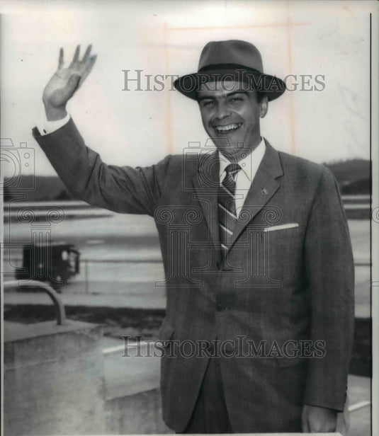 1956 Press Photo West Virginia's first Republican Governor Elect Cecil Underwood - Historic Images