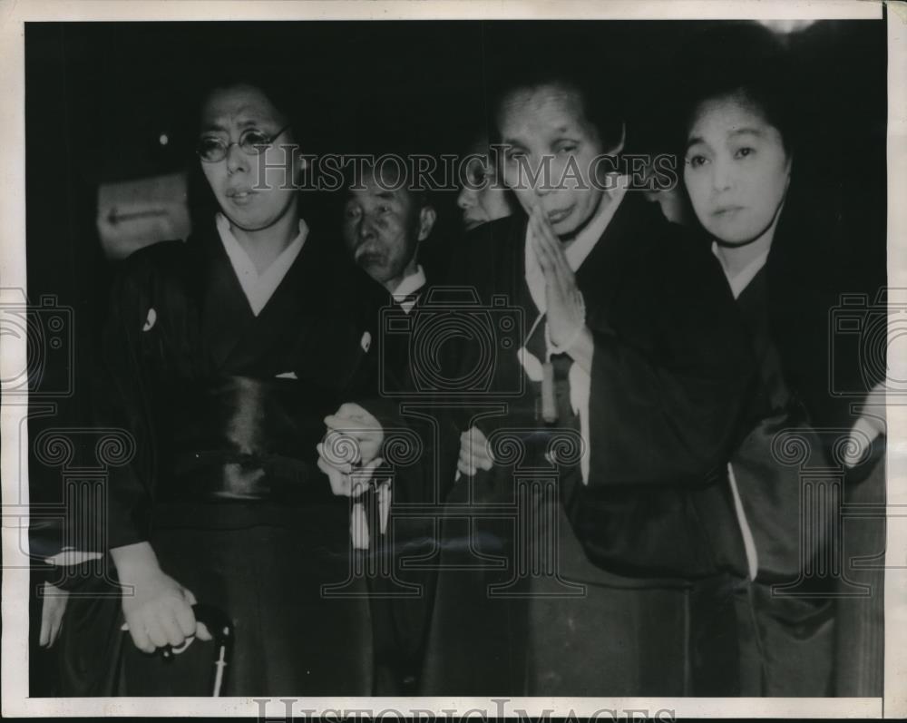 1936 Press Photo The Family of 1 of the victims of the Japanese Military revolt - Historic Images