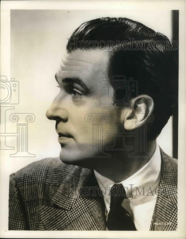 1939 Press Photo Walter Pidgeon in Man-Proof - cvp23399 - Historic Images