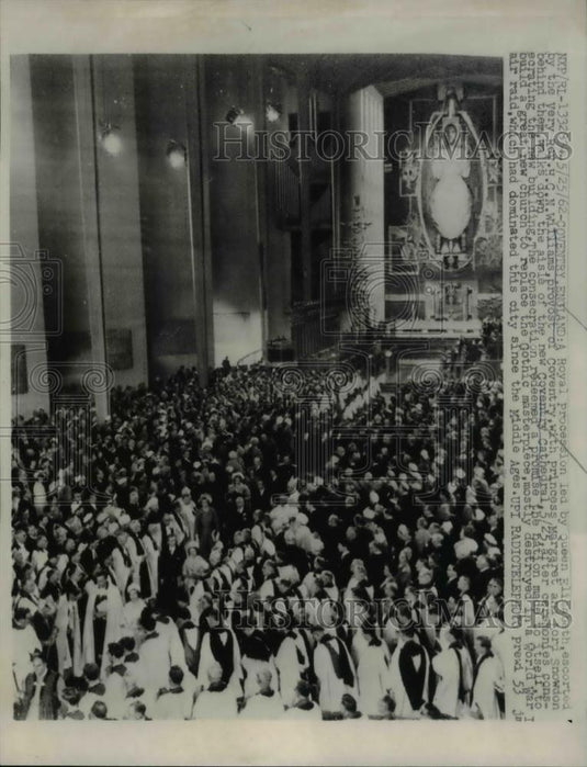 1962 Press Photo Coventry England Royal procession & Queen Elizabeth - Historic Images