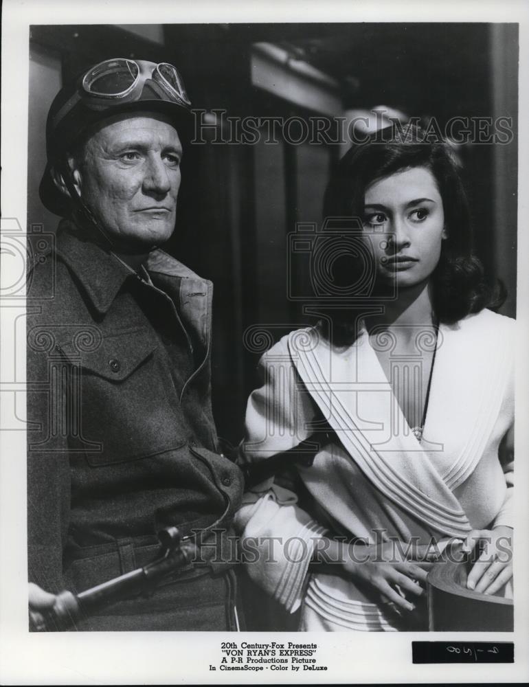 1965 Press Photo Trevor Howard Rafealla Carra In Von Ryans Express - cvp27396 - Historic Images