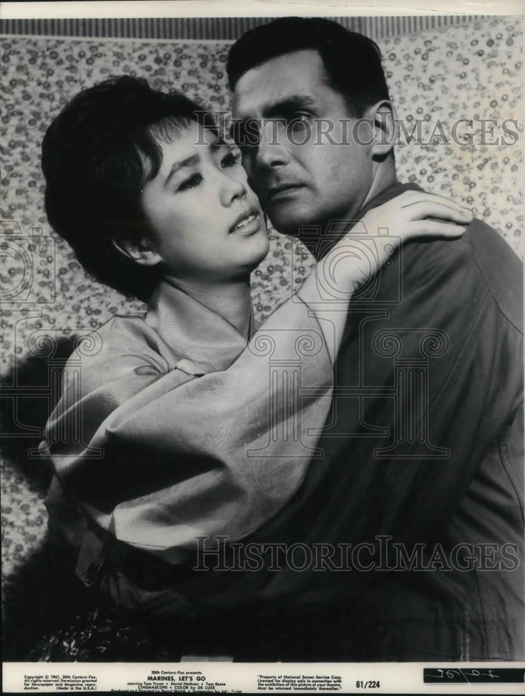 1962 Press Photo David Chatfield & Fomiyo Fojimoto in Marines Let Go - cvp21877 - Historic Images