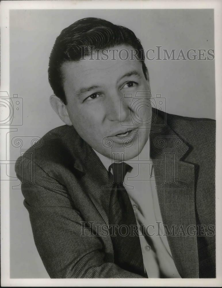 1967 Press Photo Mike Wallace - cvp23480 - Historic Images