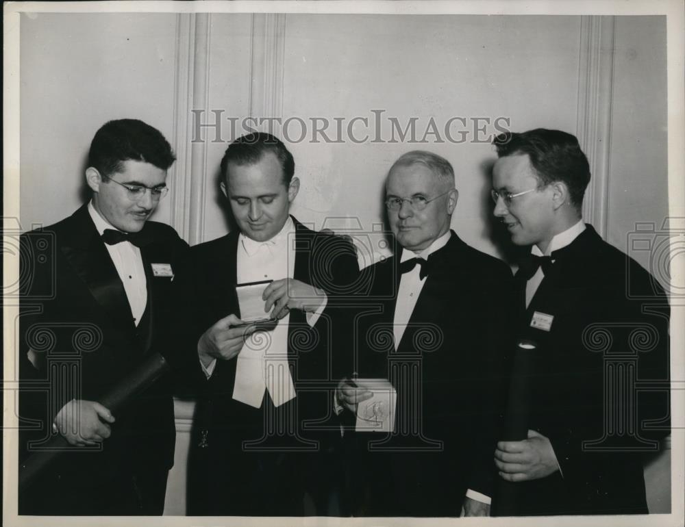 1930 Press Photo Philadelphia Pa Award winners during 60th Annual meeting of - Historic Images