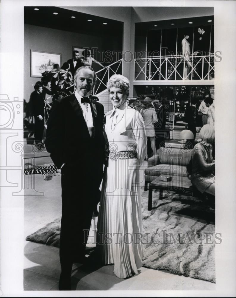 1969 Press Photo Kraft Music Hall performers Jane Morgan and Henry Fonda - Historic Images