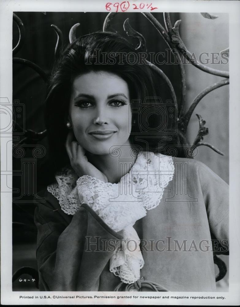 1967 Press Photo Gayle Hunnicutt in "Criss Cross" - cvp26994 - Historic Images
