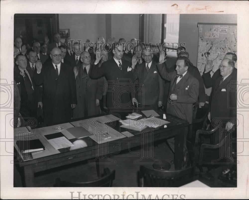 1942 Press Photo Board of Elections inspectors - Historic Images