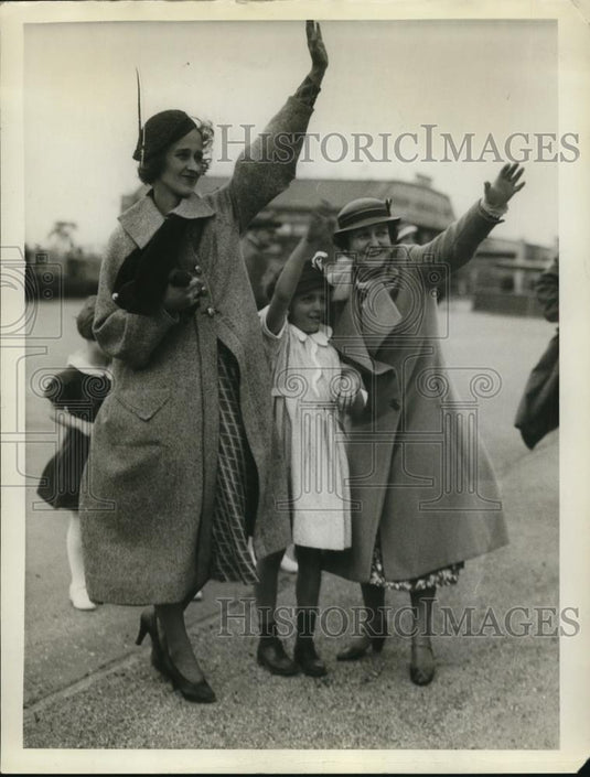 1934 Press Photo Mrs James Roosevelt, Mrs Robert Crowley & daughter - Historic Images