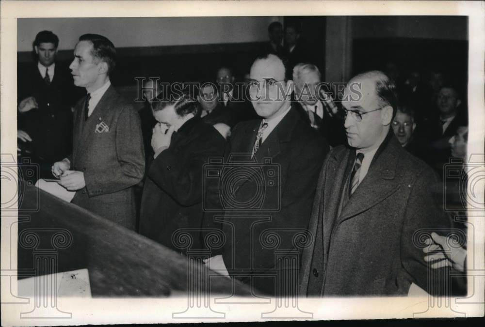 1944 Press Photo Three men suspect for theft - Historic Images