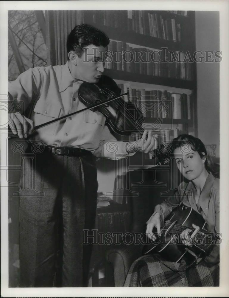 1957 Press Photo Mike and Lorraine Wallace in &quot;The Mike Wallace Interview&quot; - Historic Images