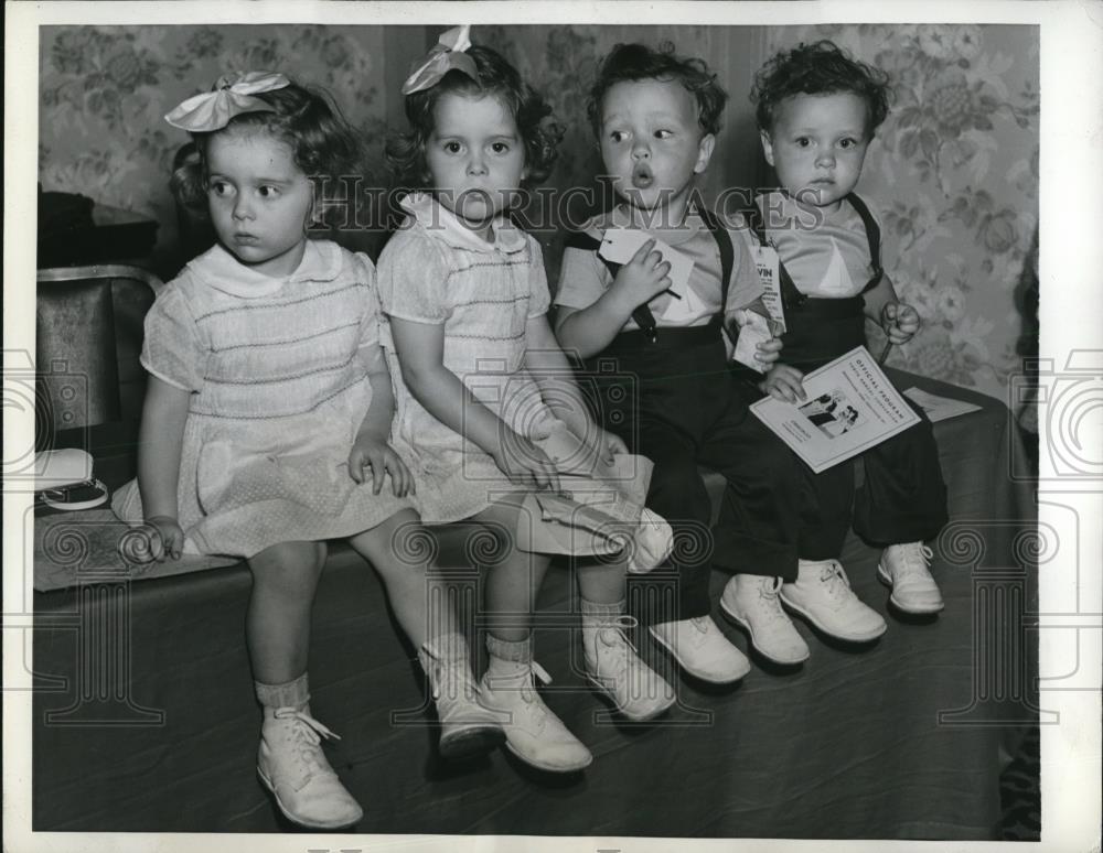 1941 Press Photo Two sets of Twins at International Twins Assn. Convention - Historic Images