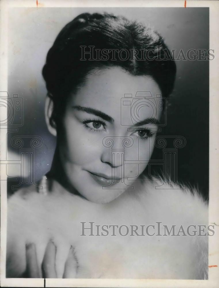 1963 Press Photo Jennifer Jones - cvp25340 - Historic Images