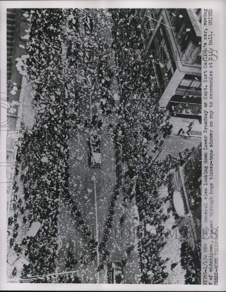 1952 Press Photo Capt. Kurt Carlien&#39;s car, moving of midshipmen passed through - Historic Images