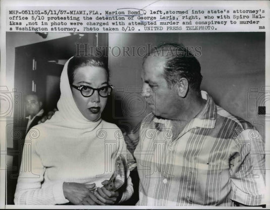 1957 Press Photo Miami Fla Marion Bond & atty prostest arrest of Geo Loris - Historic Images