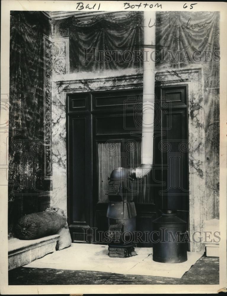 1939 Press Photo Famous stove in Conclave room of Vatican where Cardinals vote - Historic Images