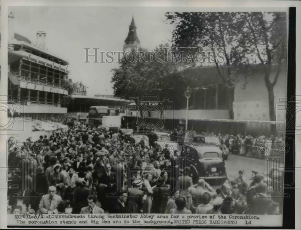 1953 Press Photo Crowd at Westminster Abbey for Preview of Coronation - Historic Images