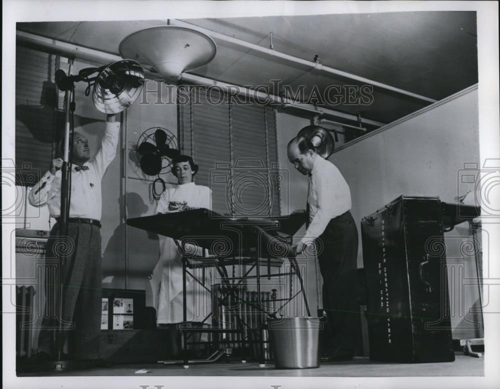 1954 Press Photo Portable operating room of Civil Defense Portable hospital - Historic Images