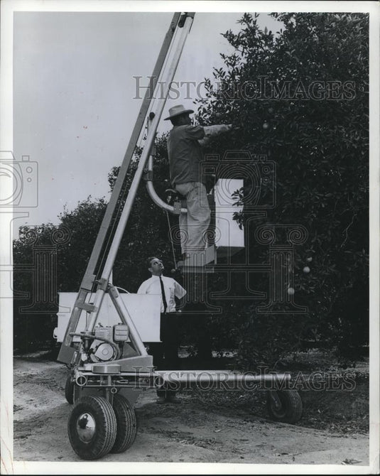 1966 Press Photo Power Ladder developed by Joseph Molitoriaz - Historic Images