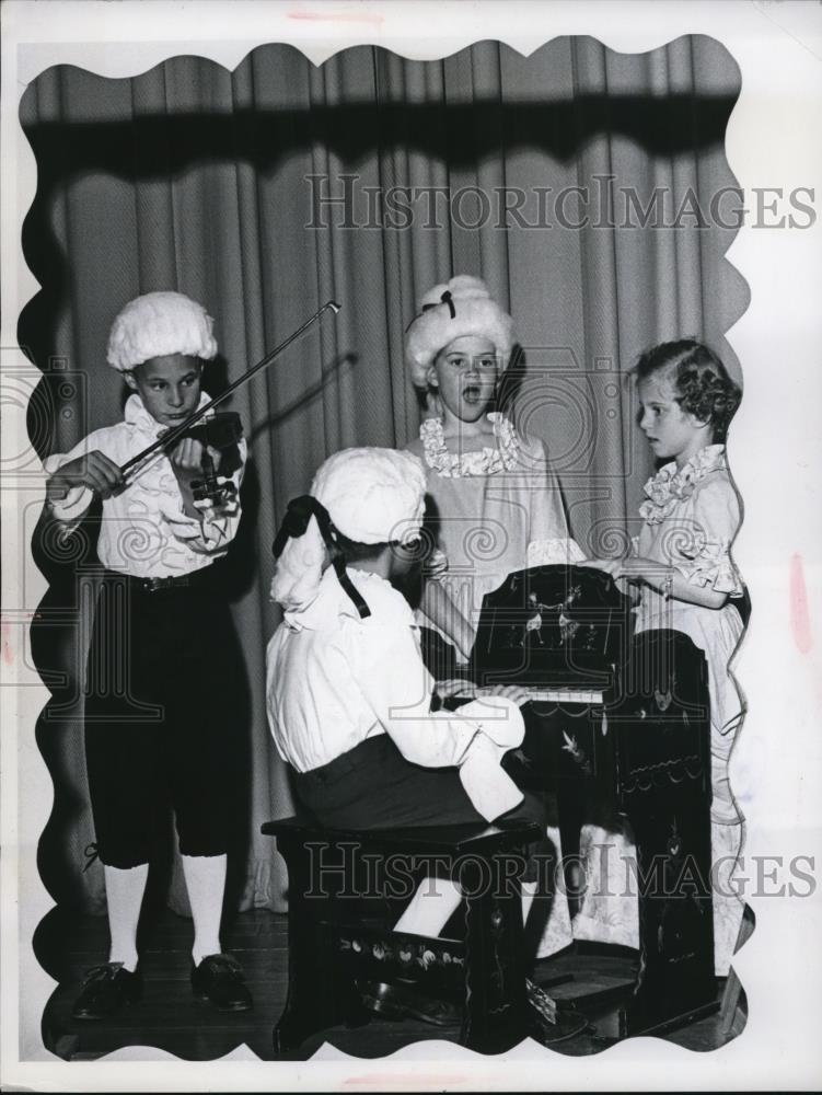 1964 Press Photo Joey Mayernik, Gradz, Brian Dorsey, 7, Kimberly White, 7; - Historic Images