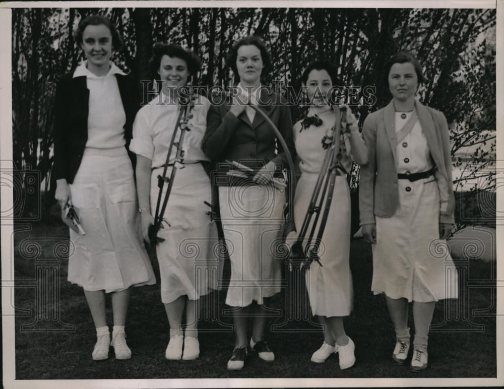 1937 Press Photo Winners of Undergraduate Scholarship at Bryn Mawr College - Historic Images