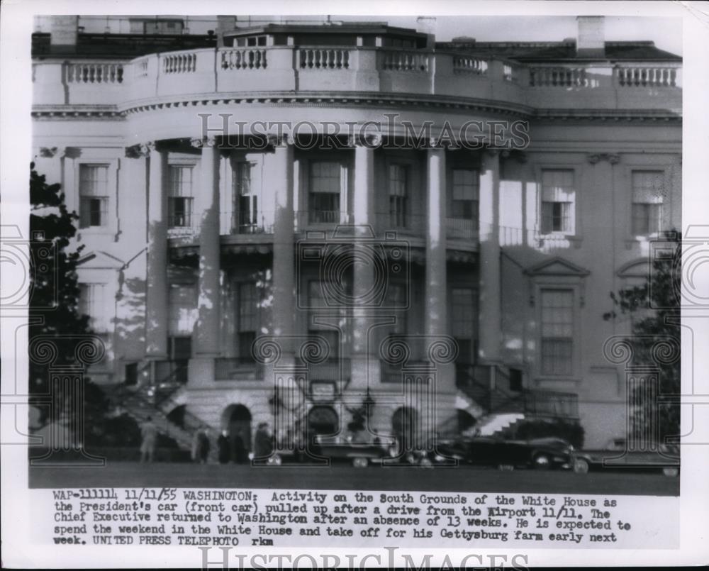 1955 Press Photo Wash DC South grounds of White House as President arrives - Historic Images