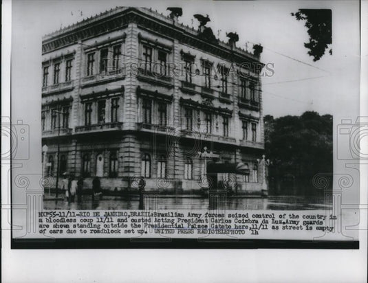 1955 Press Photo Army Guards guard the Presidential Palace Catete - Historic Images