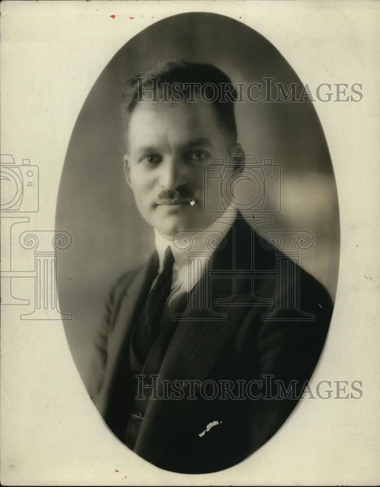 Press Photo Maurice Guzman pres Merchants Bank & Savings - Historic Images