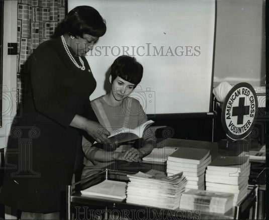 Press Photo Mrs. Rosa Lee Galloway, volunteer chairman of Nursing programs - Historic Images