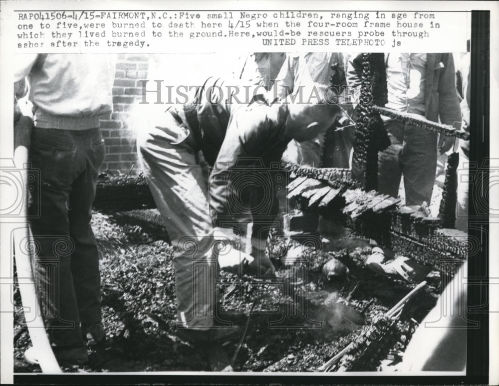 1957 Press Photo 5 small Negro children were burned to death - Historic Images