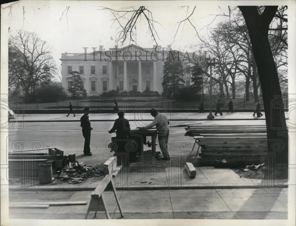 1936 Press Photo Wormen in DC set up inaugration veiwing stands at White House - Historic Images