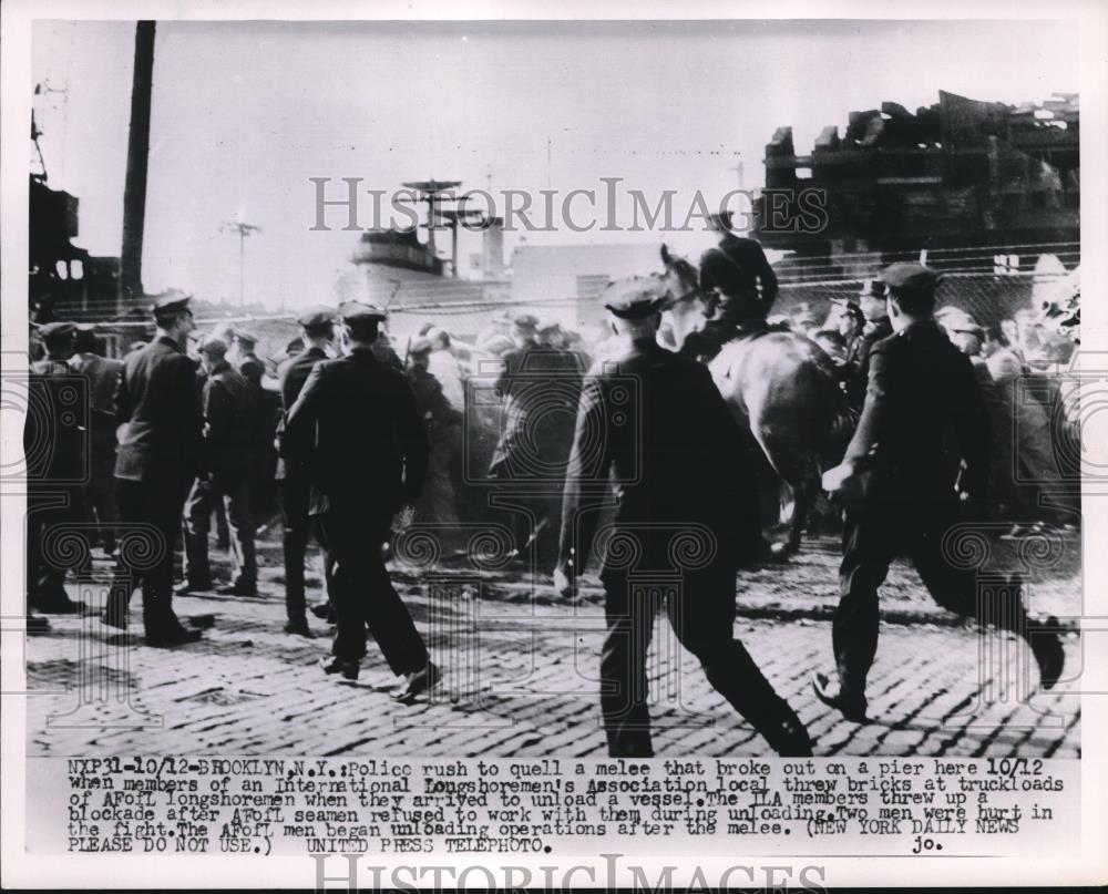 1953 Press Photo Police Quell Melee with Longshoremen at Pier in Brooklyn - Historic Images