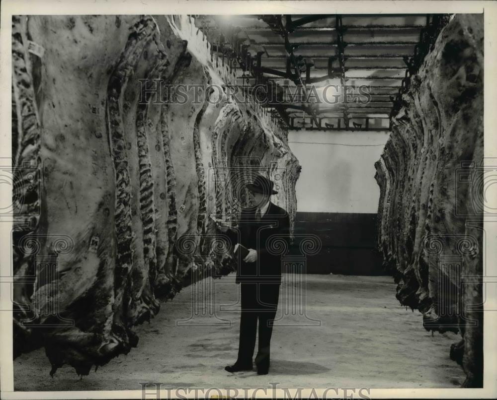 1945 Press Photo L.G.Taylor, Golden West Meat Company manager - Historic Images